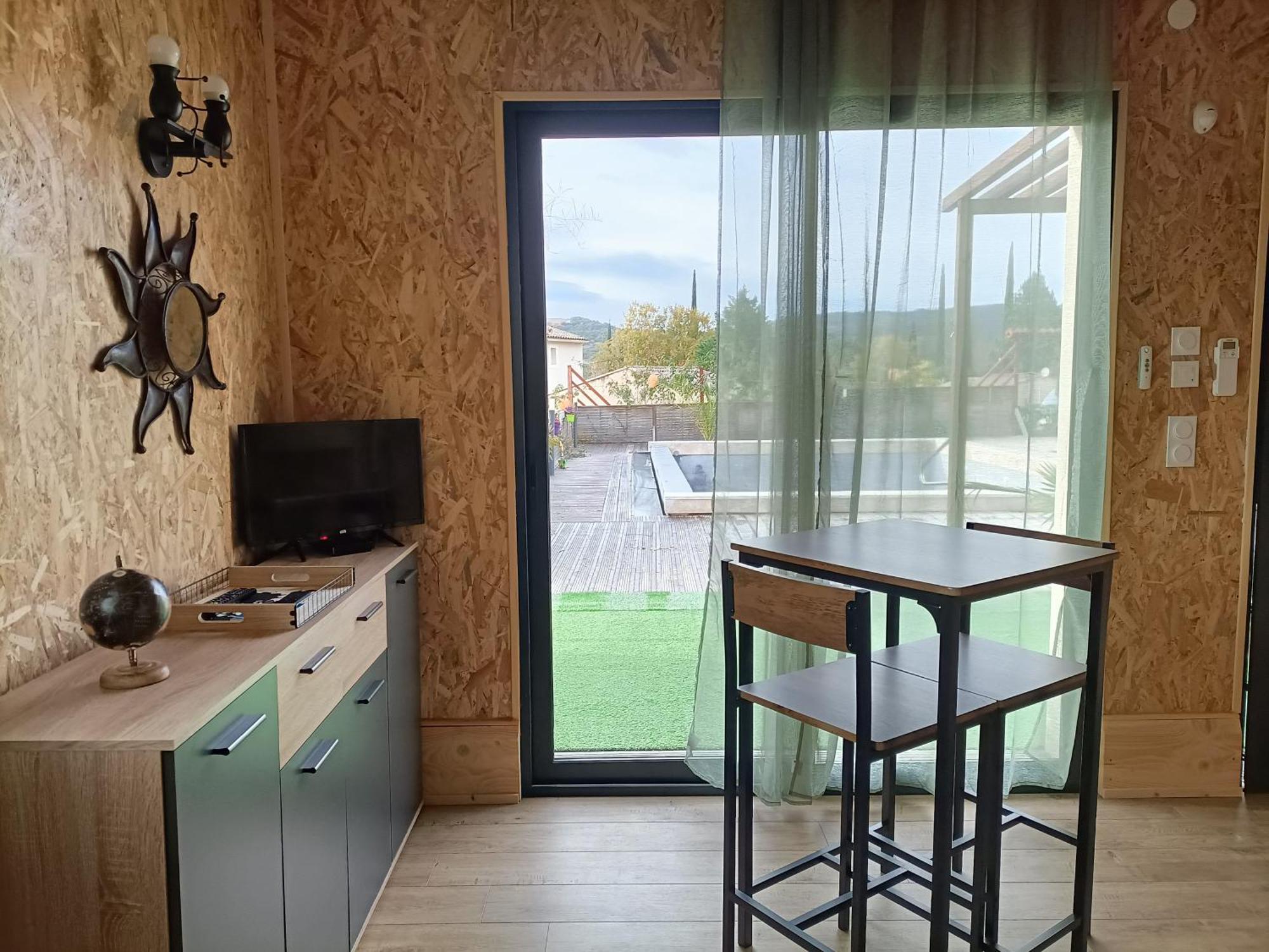 La Cabane Des Jours Heureux Saint-Laurent-de-Carnols Extérieur photo